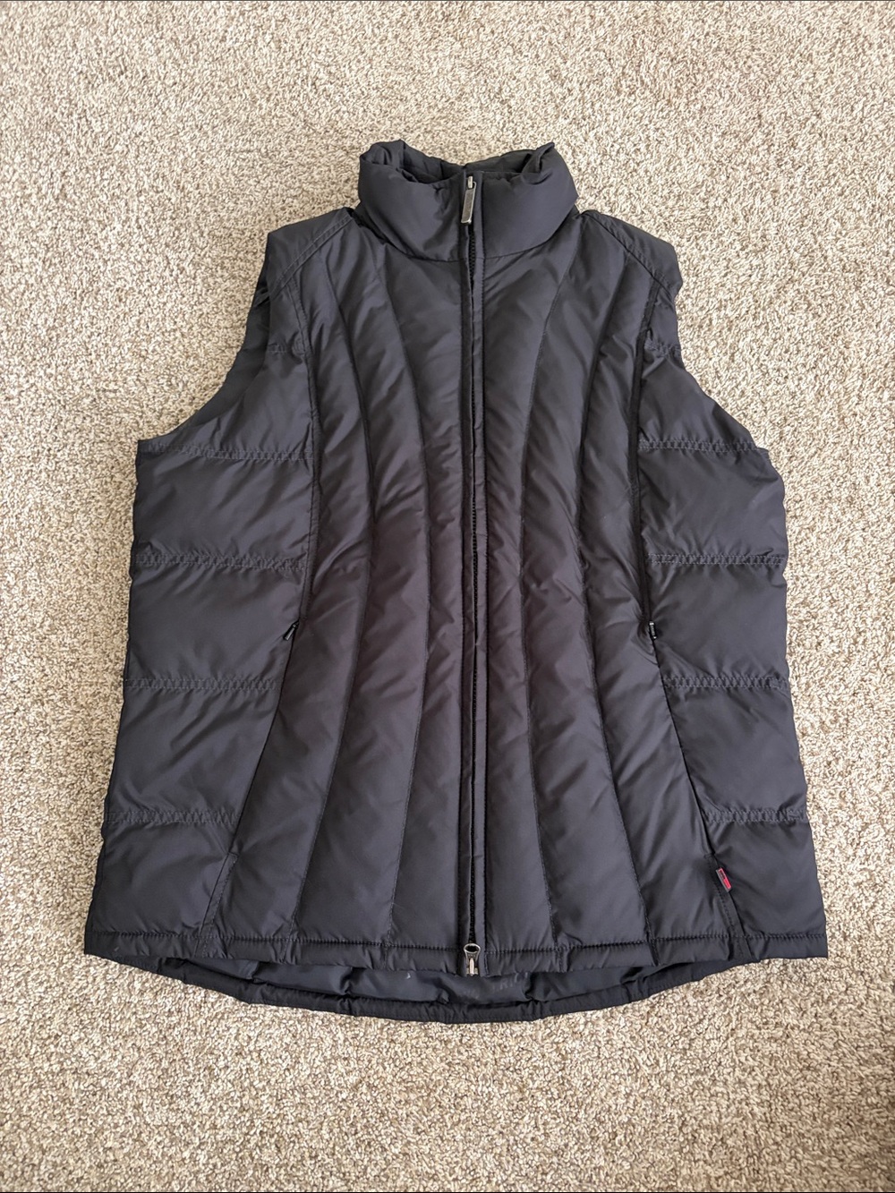 Woolrich black quilted puffer vest Large women’s
